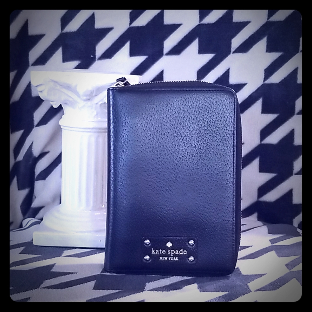 Kate Spade Wellsley Organizer
